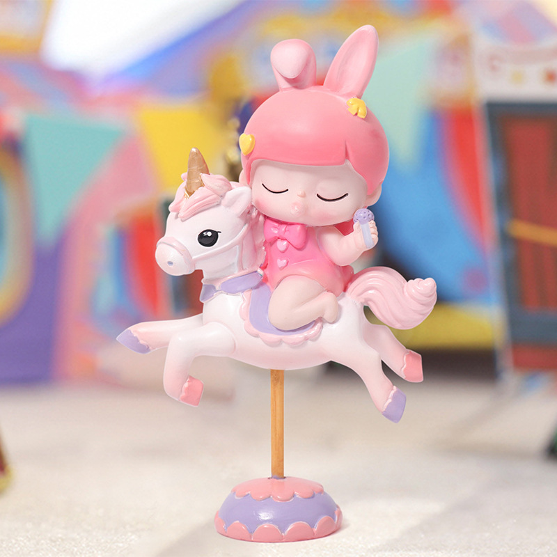 旋轉木馬盲盒創(chuàng  )意禮品PVC家居裝飾品潮品盲盒擺件